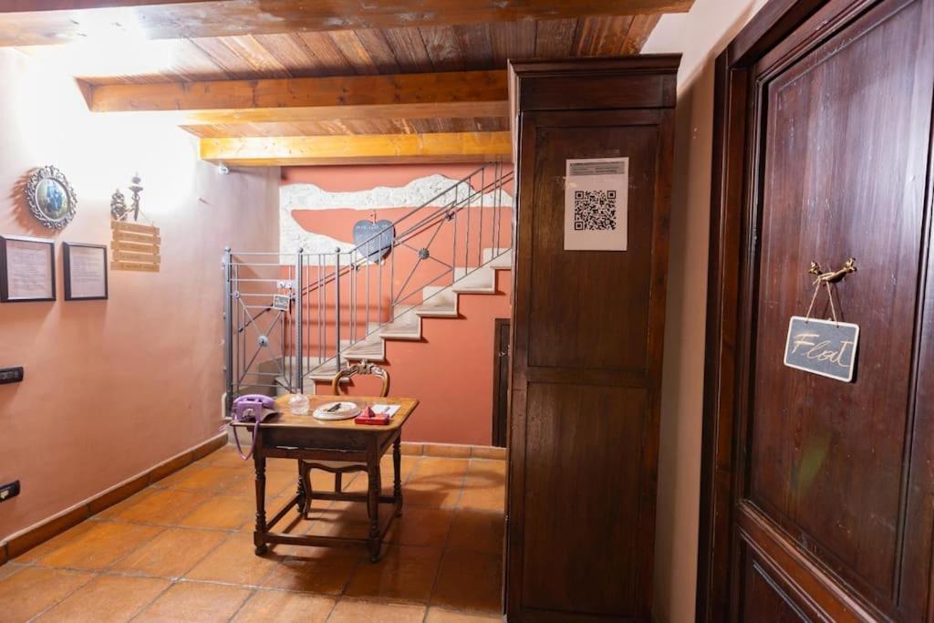 Ferienwohnung La Casa Del Principe A Colori Neapel Exterior foto